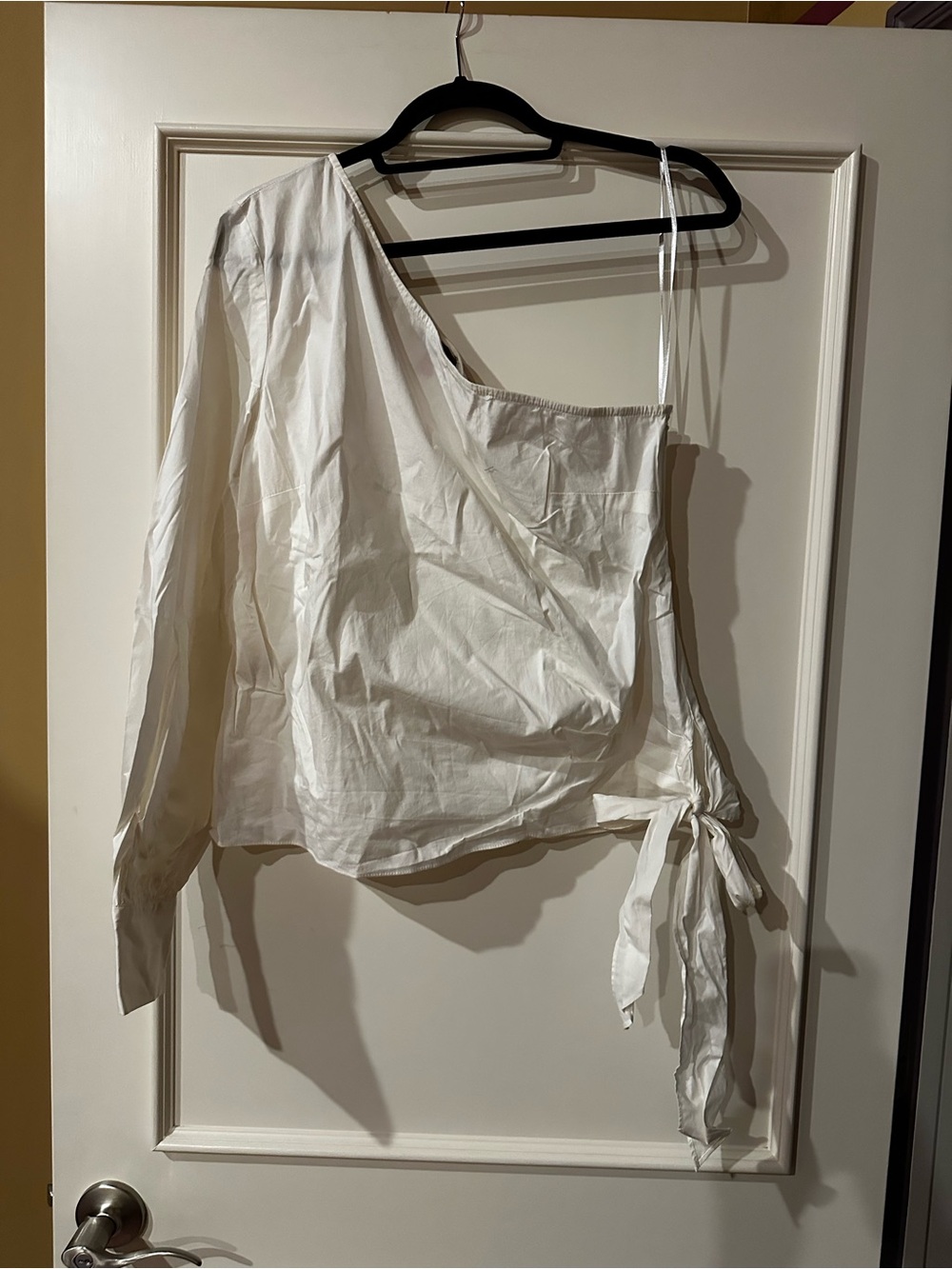 Vince Camuto White One-Shoulder Side Tie Blouse